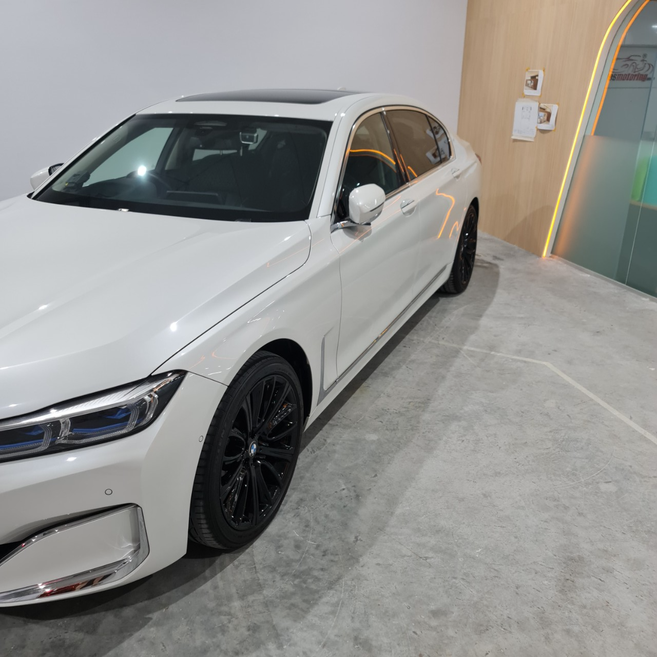 BMW 740LI Pure Excellence 