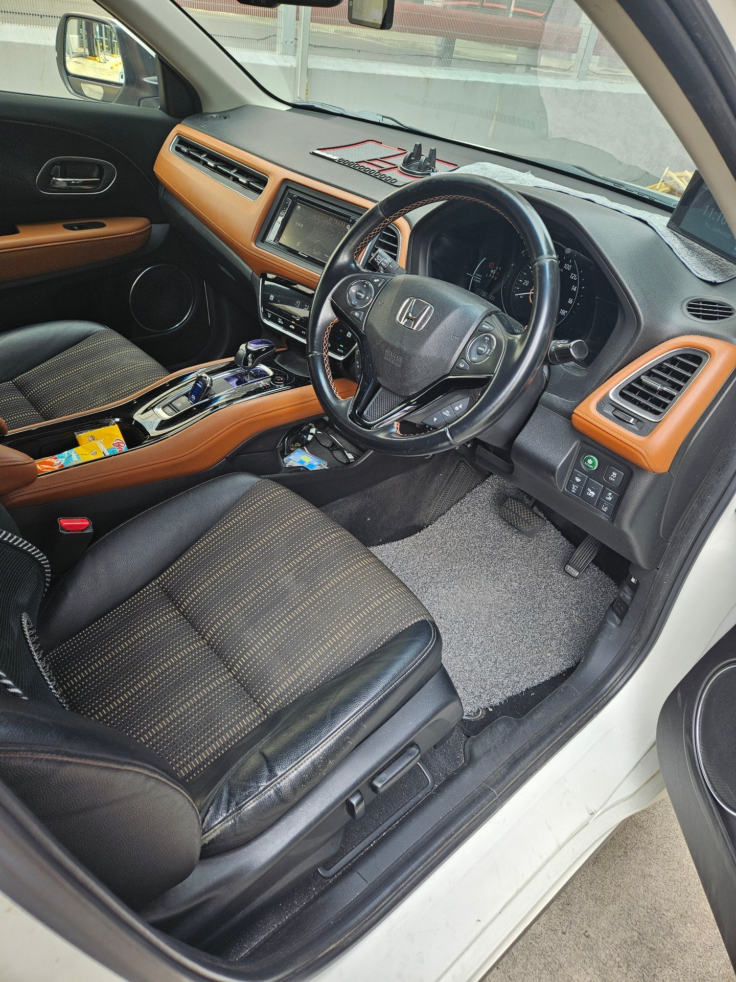 Honda Vezel Hybrid 1.5A