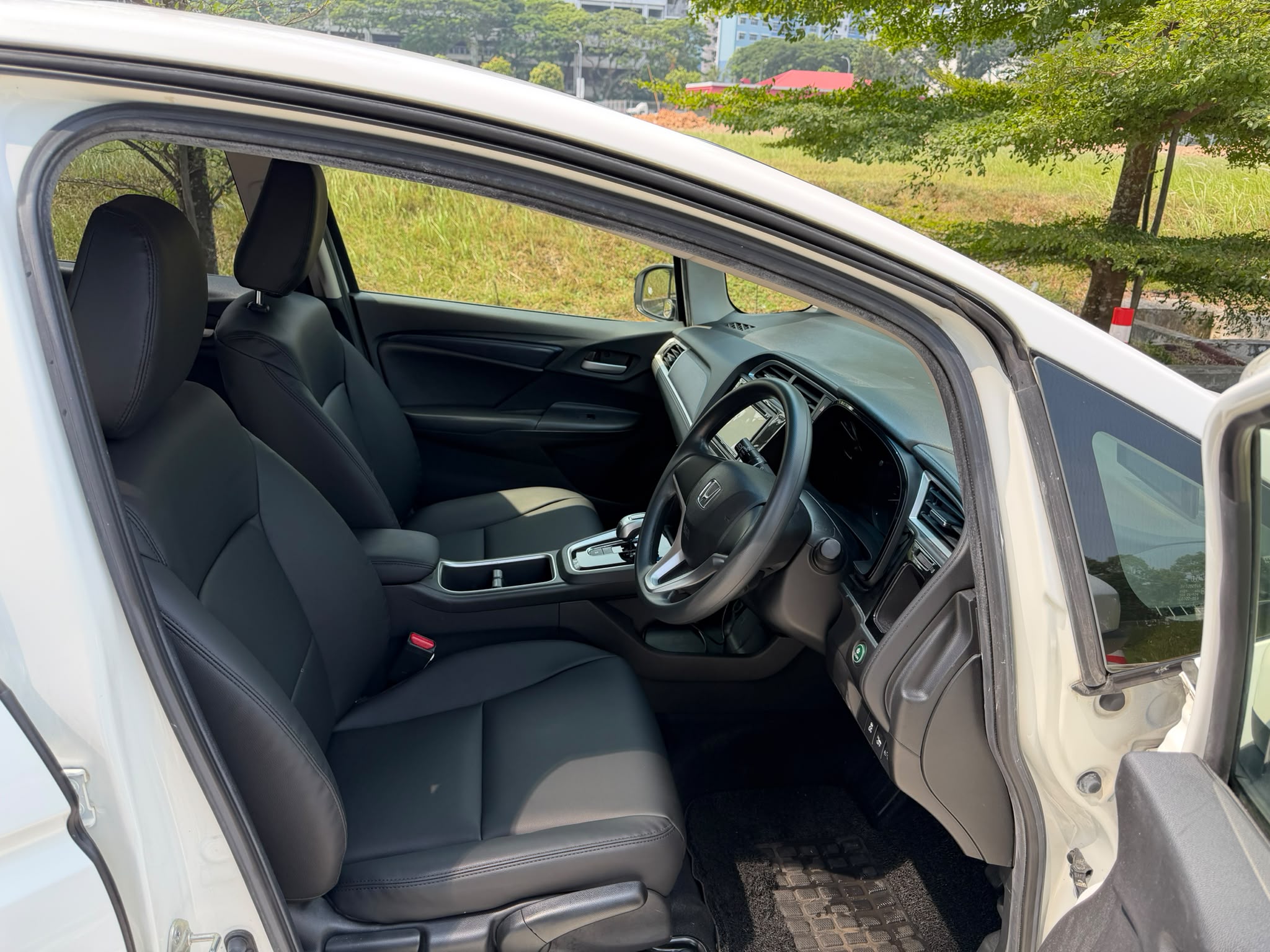 Honda Shuttle Hybrid 1.5A