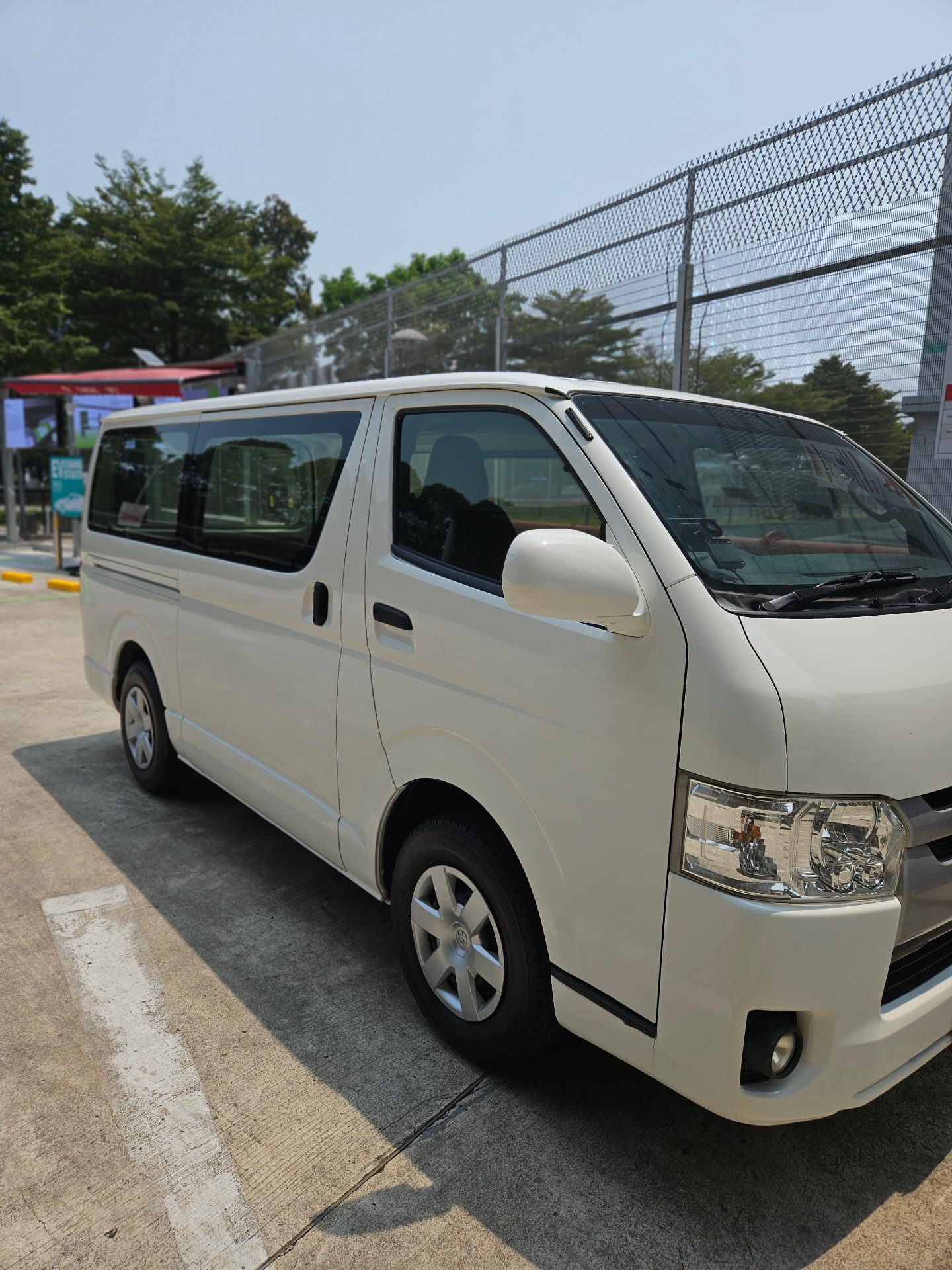 Toyota Hiace 3.0A DX (COE till 10/2030)