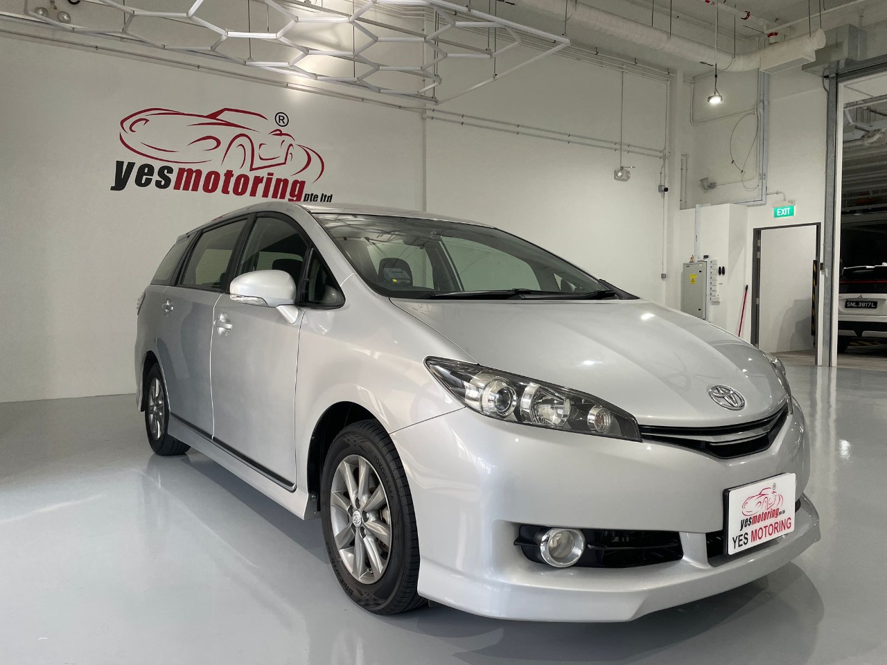 Toyota Wish 1.8A Elegance 