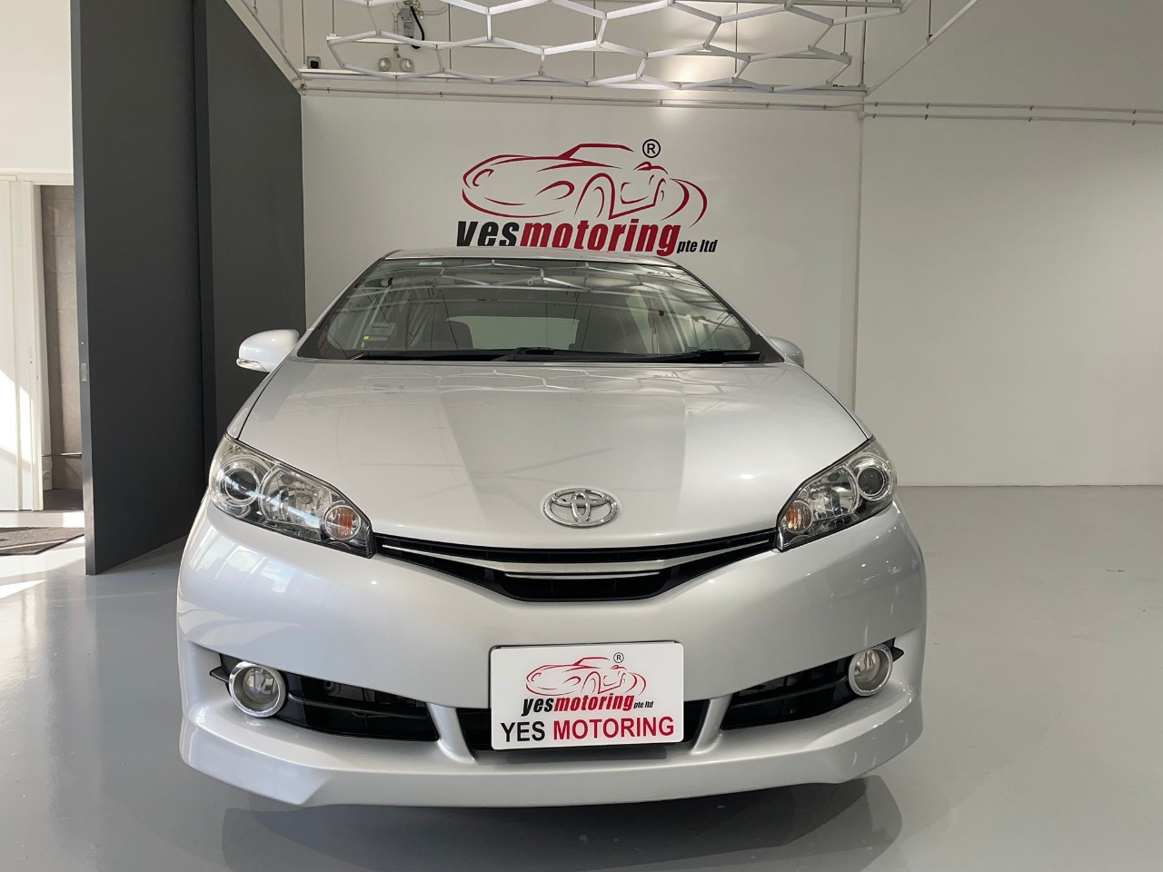 Toyota Wish 1.8A Elegance 