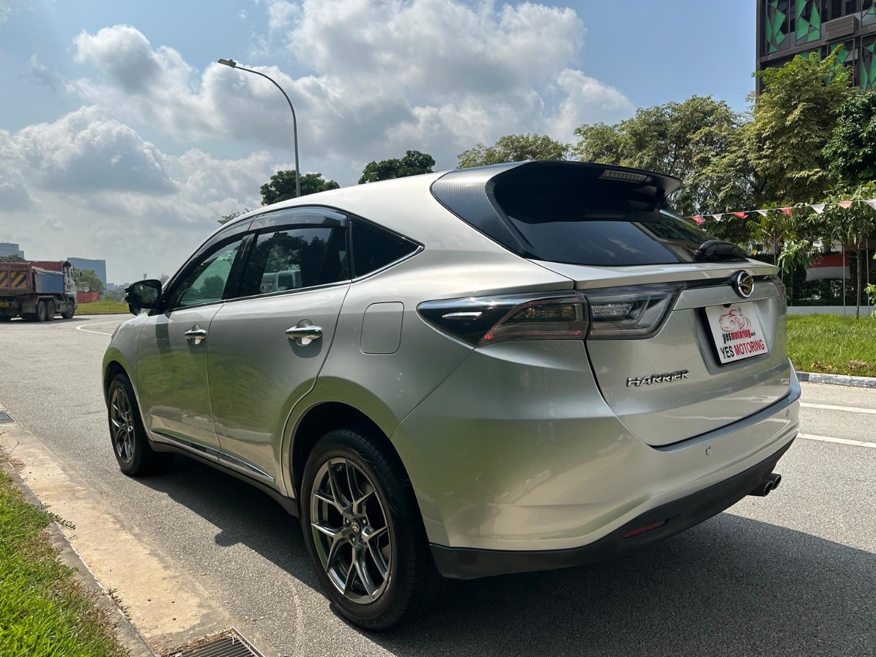 Toyota Harrier 2.0A Premium Panoramic Roof