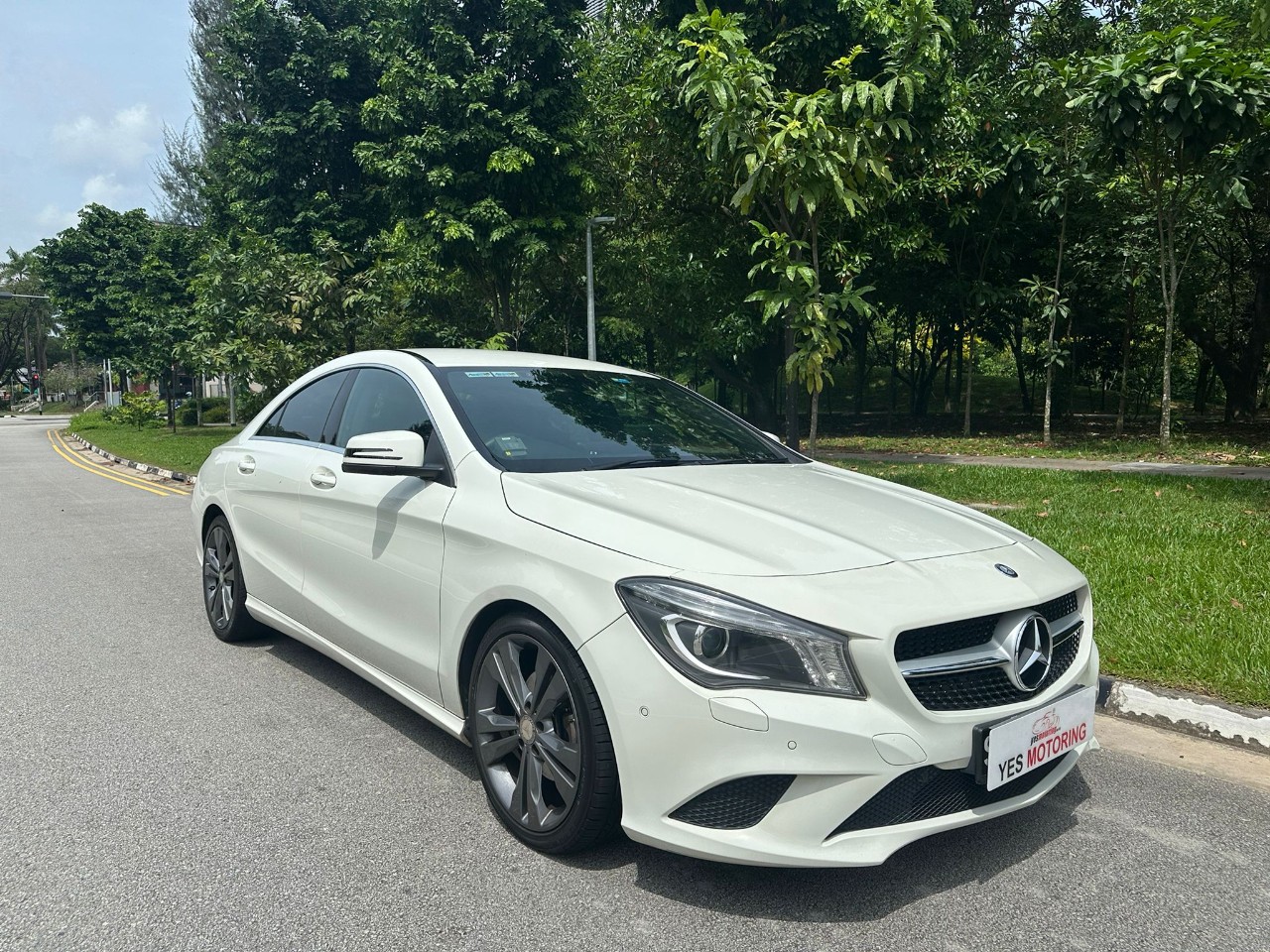 Mercedes Benz CLA180 (New 5 Years COE)