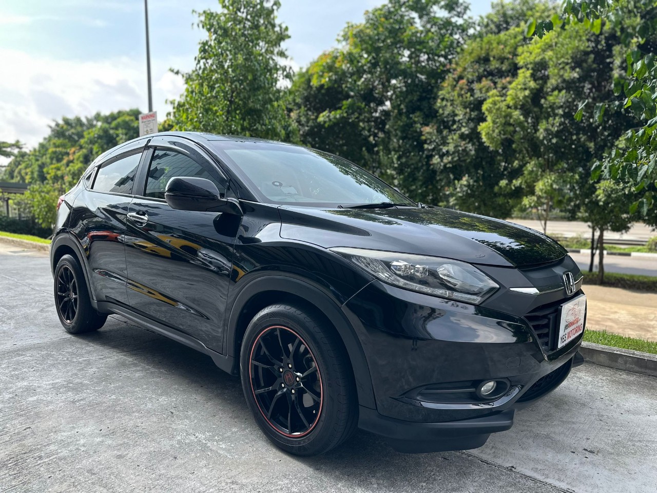 Honda vezel 1.5A X 