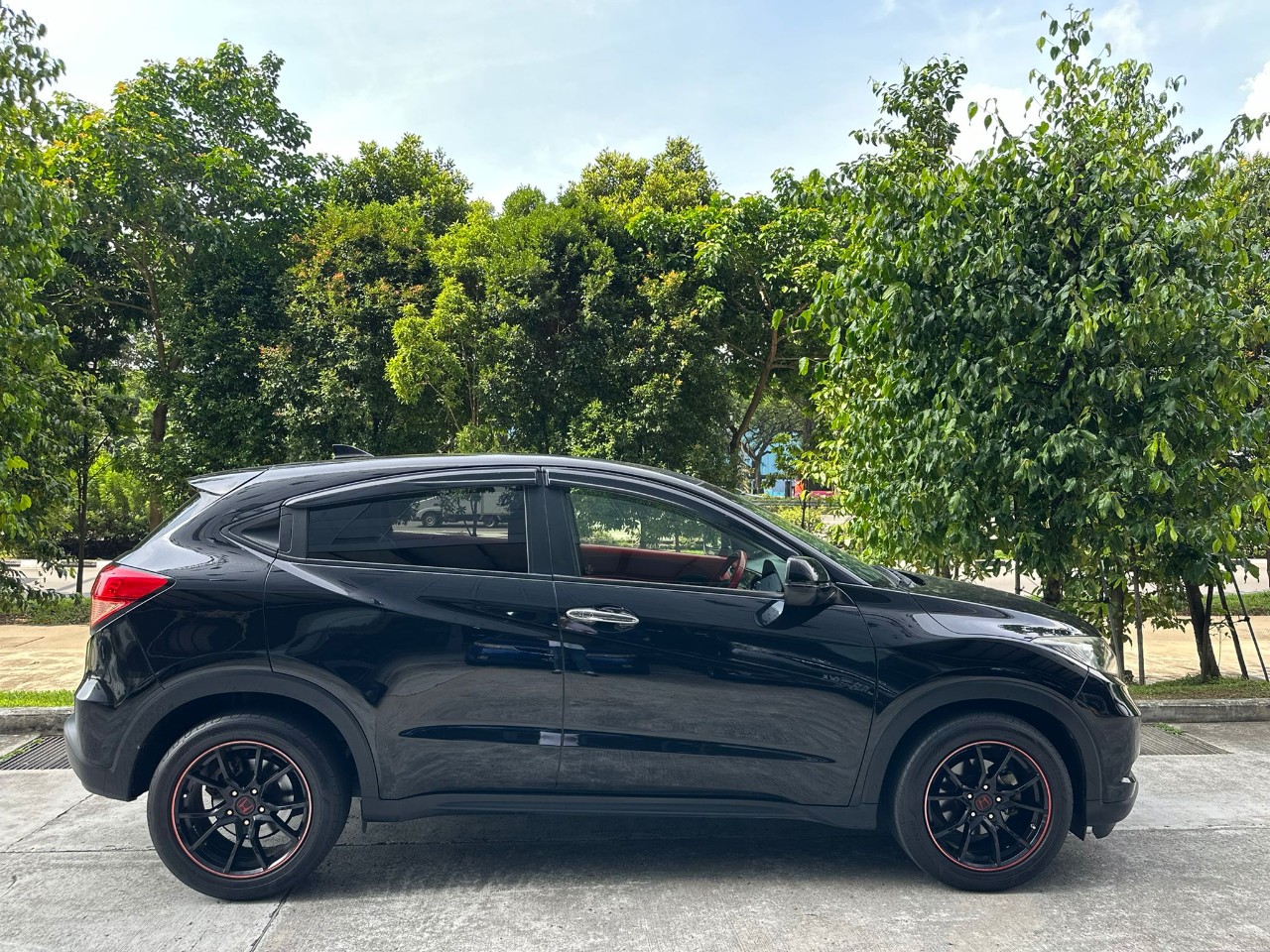 Honda vezel 1.5A X 