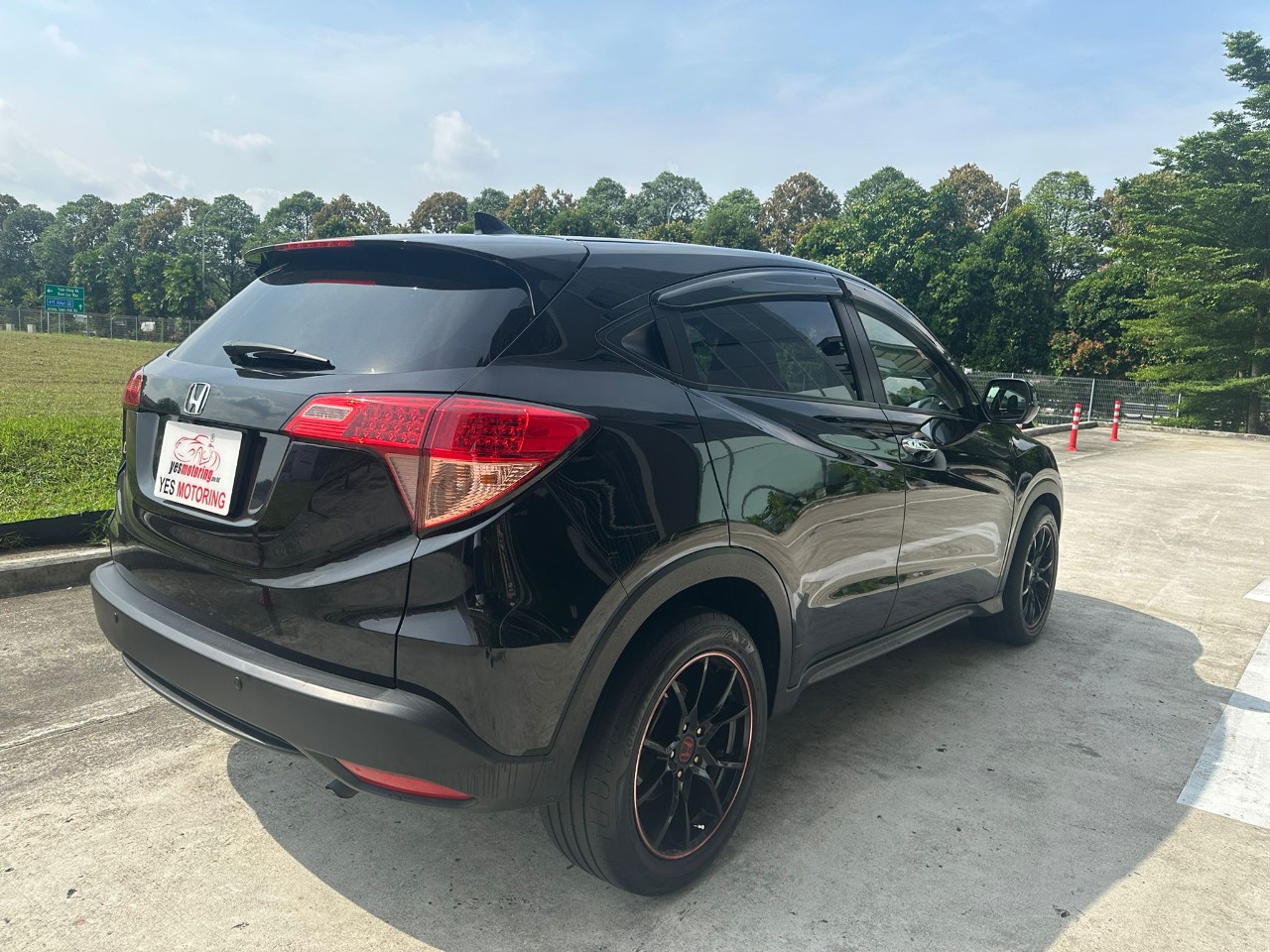Honda vezel 1.5A X 