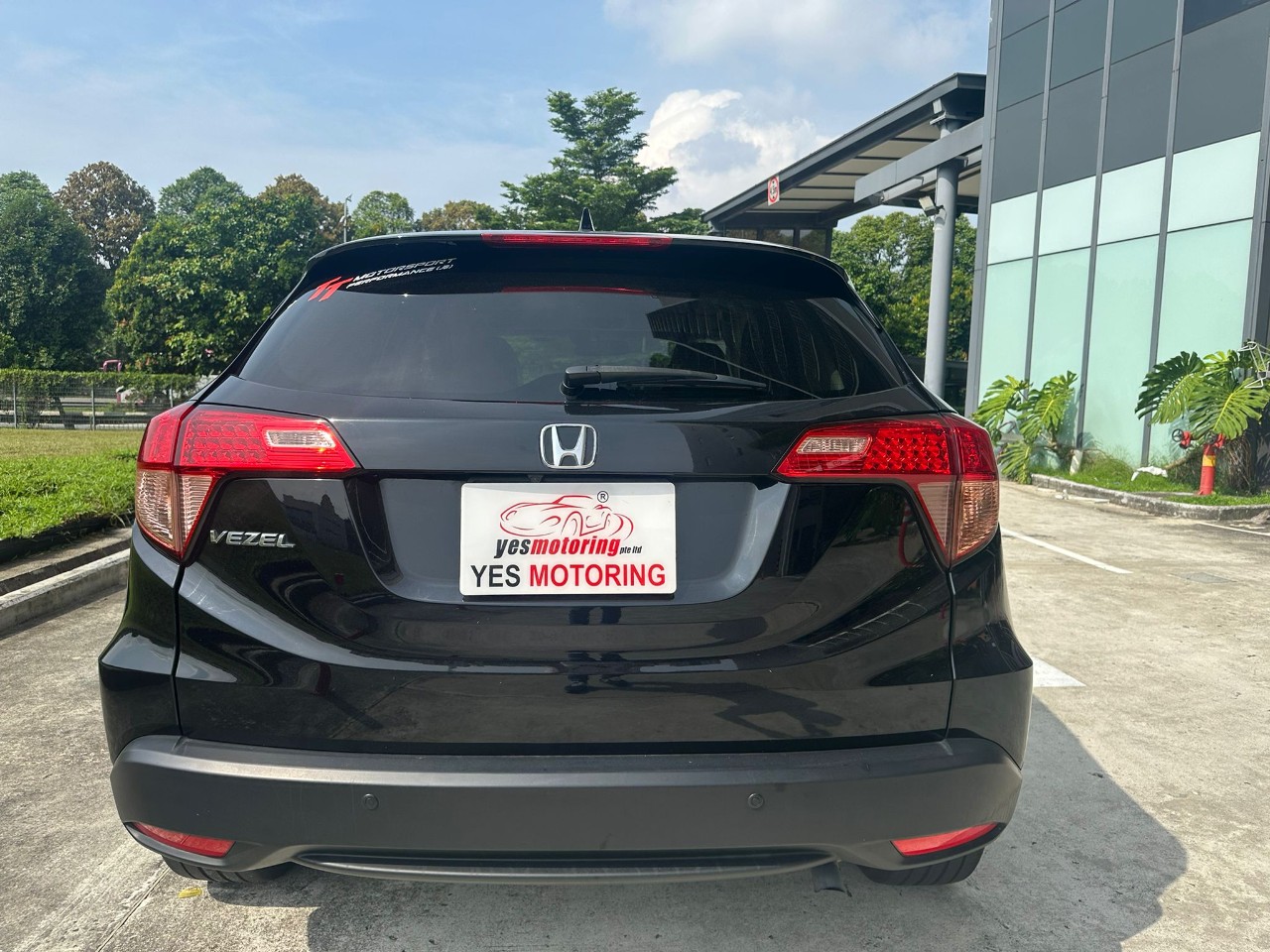 Honda vezel 1.5A X 