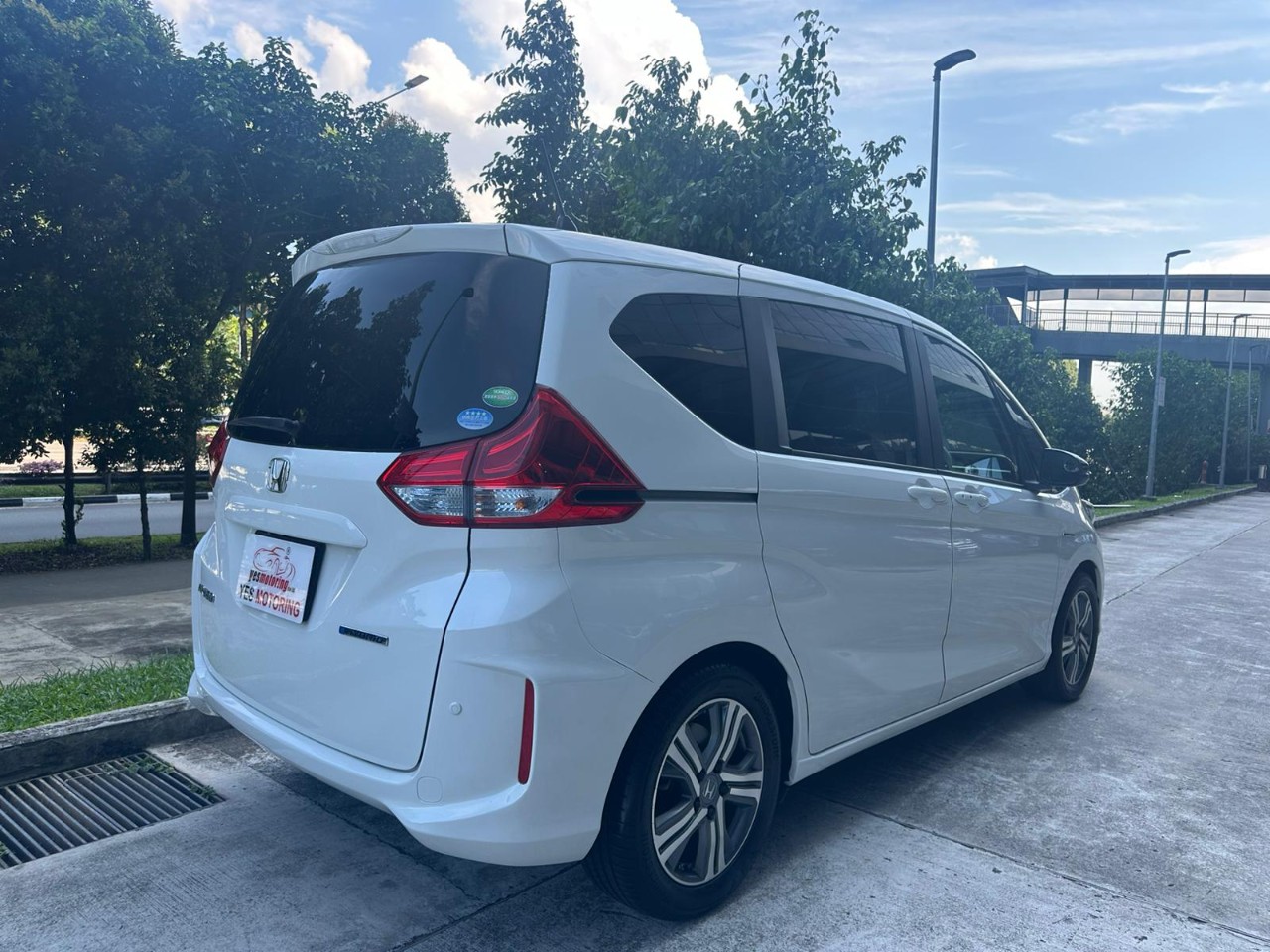 Honda Freed Hybrid 1.5A 