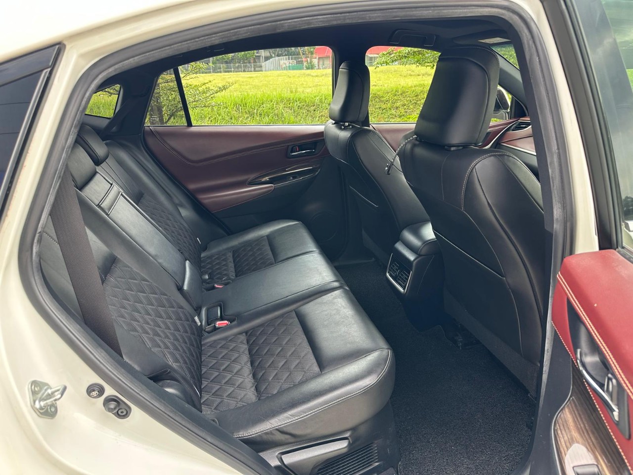 Toyota Harrier 2.0A Elegance 