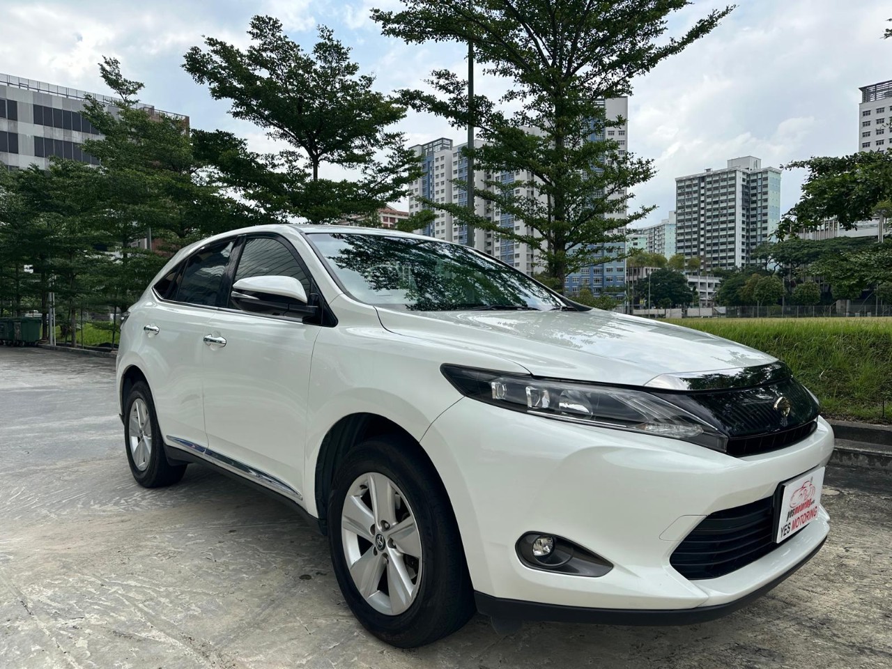 Toyota Harrier 2.0A Elegance 
